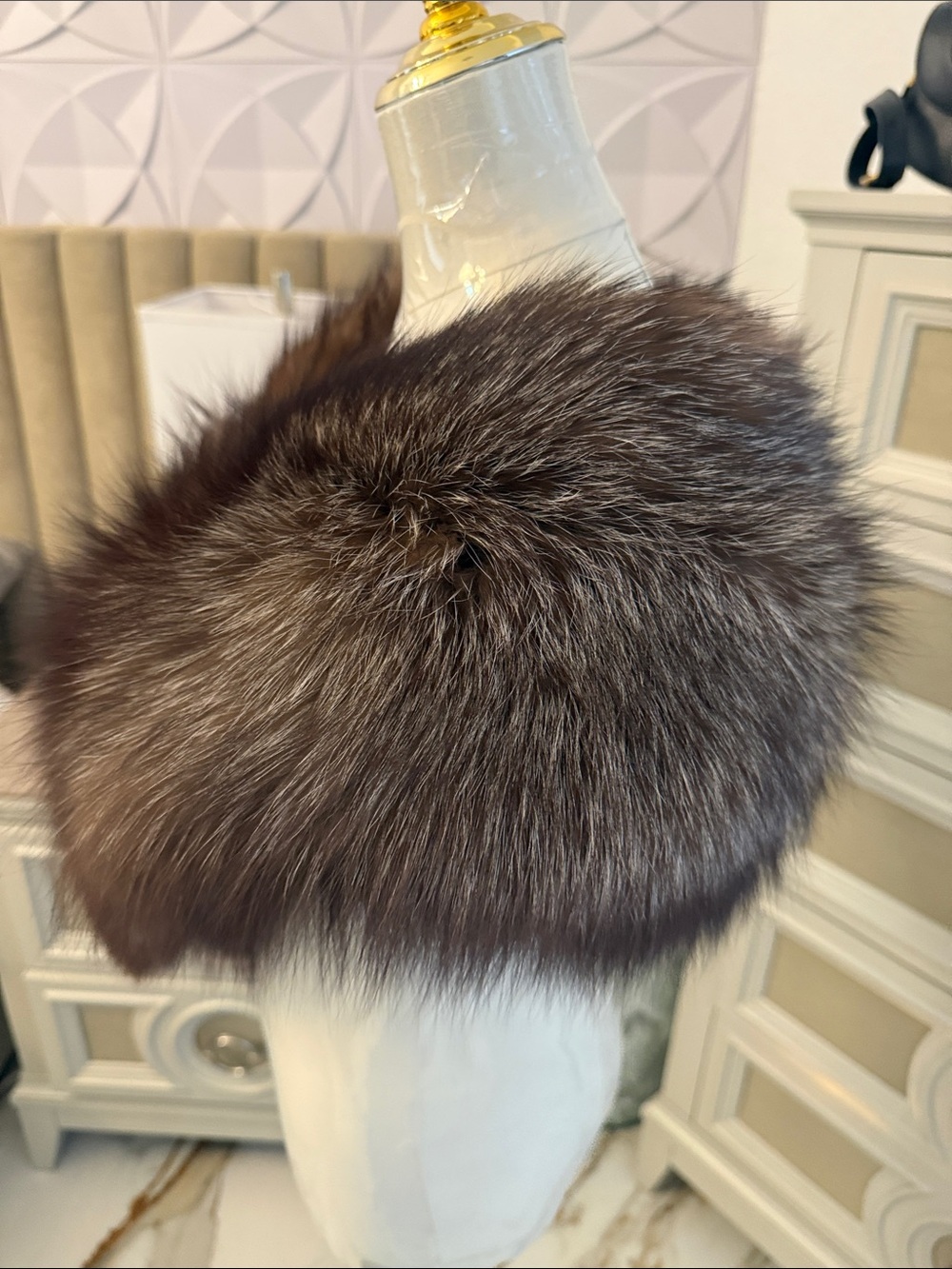Silver fox fur shawl - Picture 2 of 8